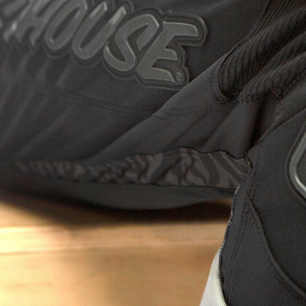 Brand new π Fasthouse Grindhouse Pants - Black/Zebra - 28 β€οΈ - Image 6